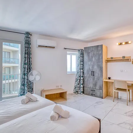 Appartement Beautiful Seafront With Comfy Beds, Ac & Wifi By 360 Estates *