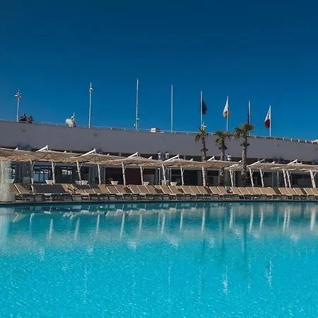 Beautiful Seafront With Comfy Beds, Ac & Wifi By 360 Estates