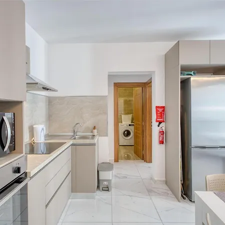 Beautiful Seafront With Comfy Beds, Ac & Wifi By 360 Estates סיינט פול ביי