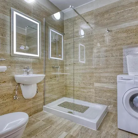 Beautiful Seafront With Comfy Beds, Ac & Wifi By 360 Estates סיינט פול ביי