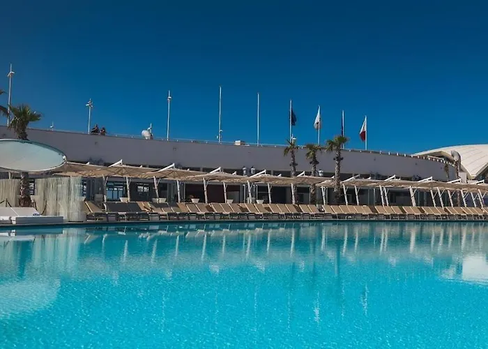 Beautiful Seafront With Comfy Beds, Ac & Wifi By 360 Estates