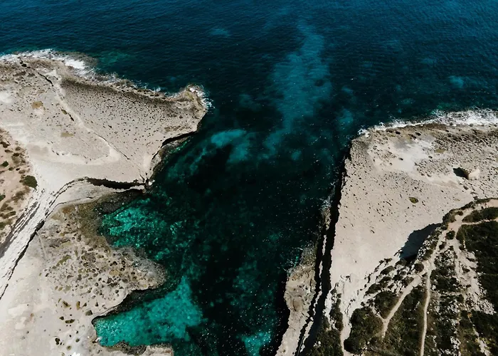 Beautiful Seafront With Comfy Beds, Ac & Wifi By 360 Estates San Pawl il-Baħar