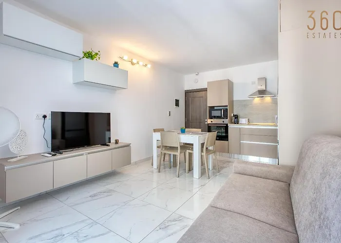 Beautiful Seafront With Comfy Beds, Ac & Wifi By 360 Estates Appartement San Pawl il-Baħar