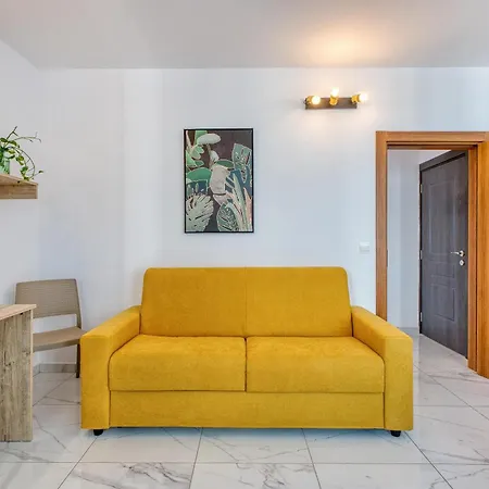 Beautiful Seafront With Comfy Beds, Ac & Wifi By 360 Estates Сент-Полс-Бей