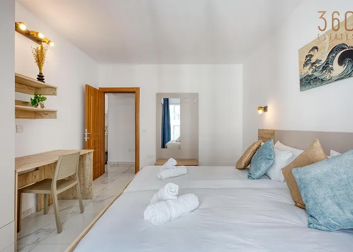 Апартаменты Beautiful Seafront With Comfy Beds, Ac & Wifi By 360 Estates